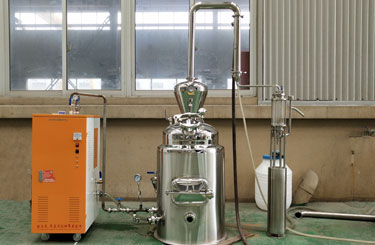 Essential oil distillation equipment